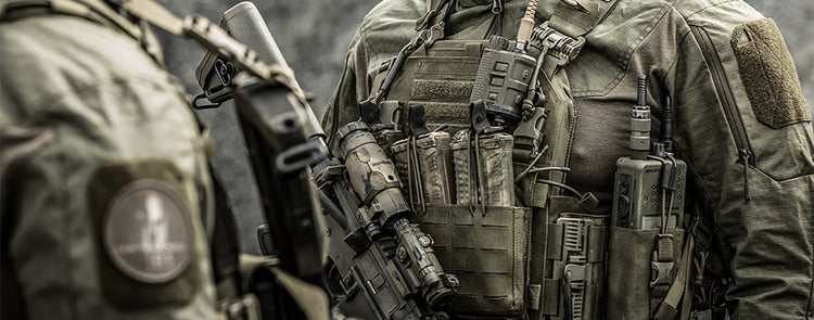 TT Westen und Chest-Rig