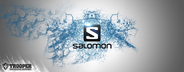 Markenlogo von Salomon mit Eis im Hintergrund