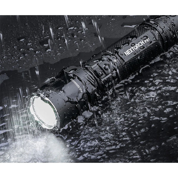 Taktische LED-Taschenlampe P81, 3'700 Lumen (inkl. Akku)