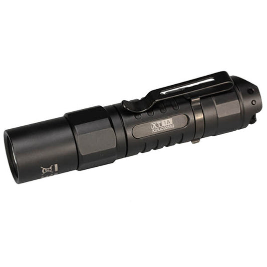 LED Taschenlampe XT1A, 1'000 Lumen (inklusiv Akku)