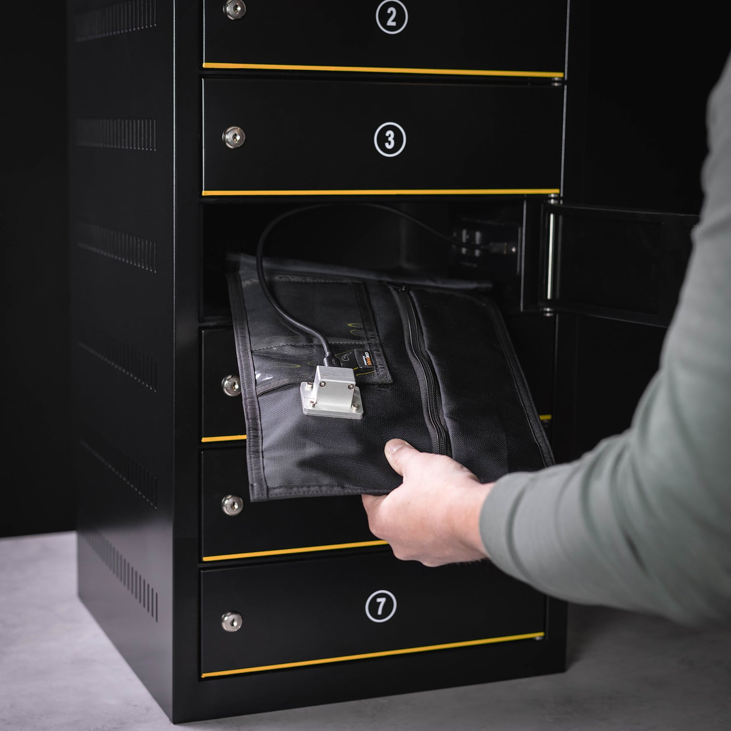 JACKET Forensic Power Locker