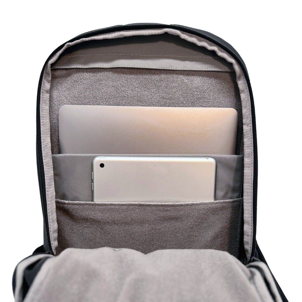 Urban Ghost 20L Backpack, Black